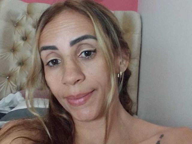 AmberMoorex — live cam photo 4