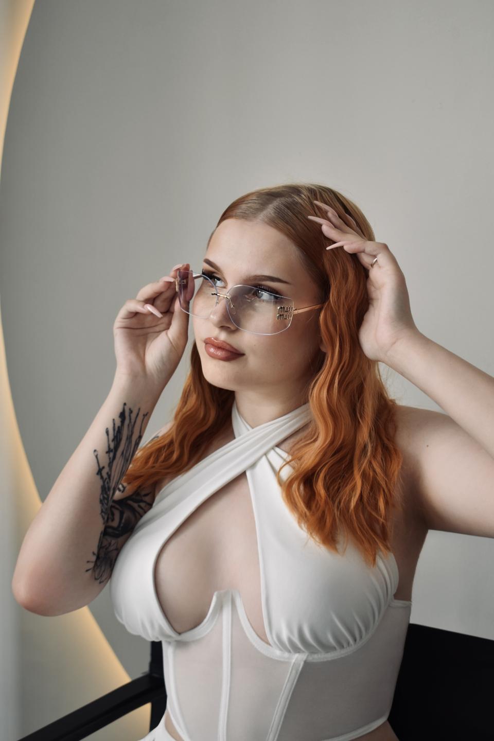 webcam model AshleyCandi from XloveCam webcam model AshleyCandi from XloveCam