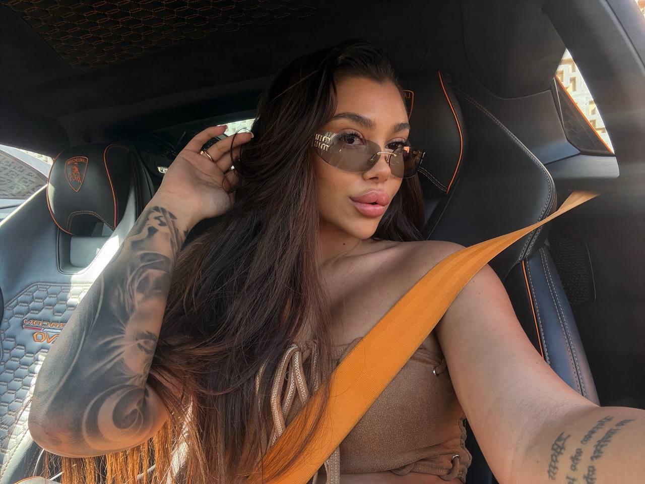 webcam model NatashaDavie from XloveCam webcam model NatashaDavie from XloveCam