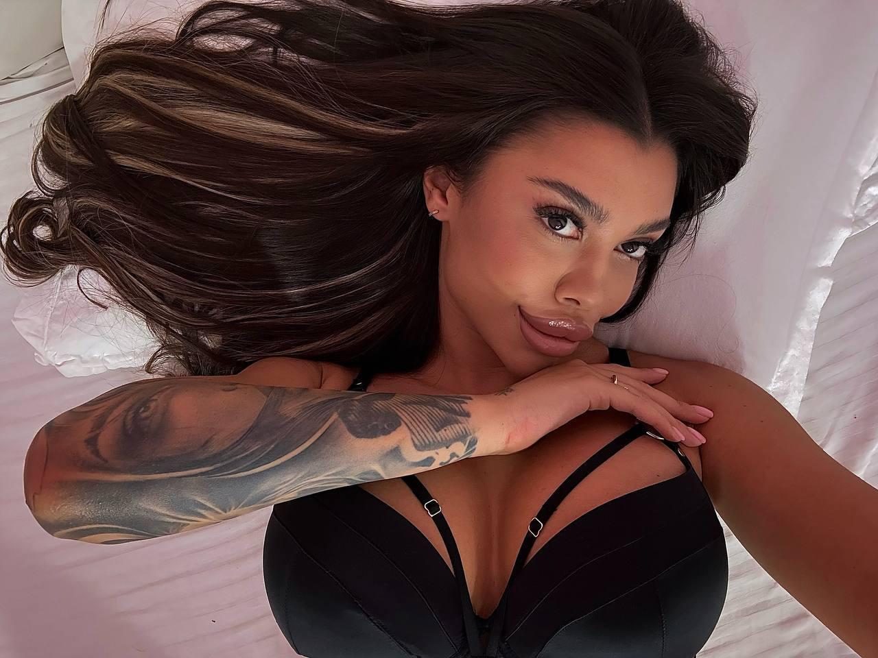 webcam model NatashaDavie from XloveCam webcam model NatashaDavie from XloveCam