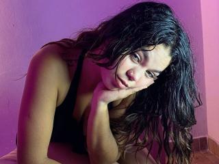 Susana69Foxy Blowjob XXX Cams - Photo 6/18