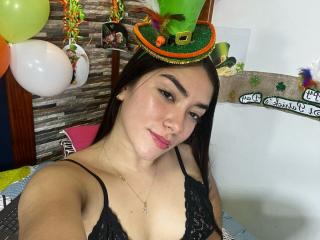 SharonKlart Blowjob XXX Cams - Photo 12/21