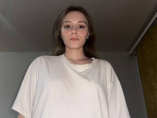 ShawandaClester Live Chat on XLoveCam
