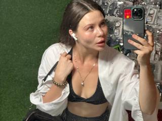 AzzieStelman Webcam Porno Live - Photo 5/21