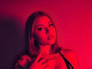 Watch ValkaGreen Live on XLoveCam