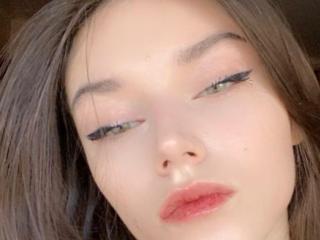 LeanneYellowhair Image Gallery