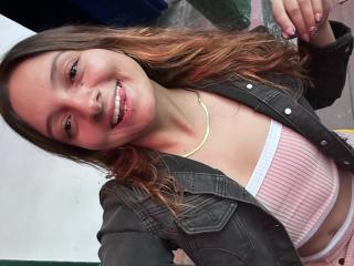 SaarahJones Fellation XXX Cams - Photo 11/21