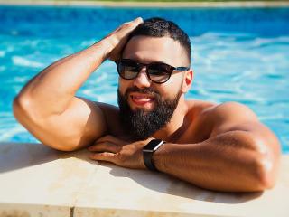 Watch MattMastters Live on XLoveCam