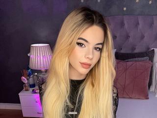 AmirraLovely Webcam Porno Live - Photo 7/21