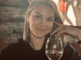 BelleLisaG Live Cam Porn - Photo 17/21