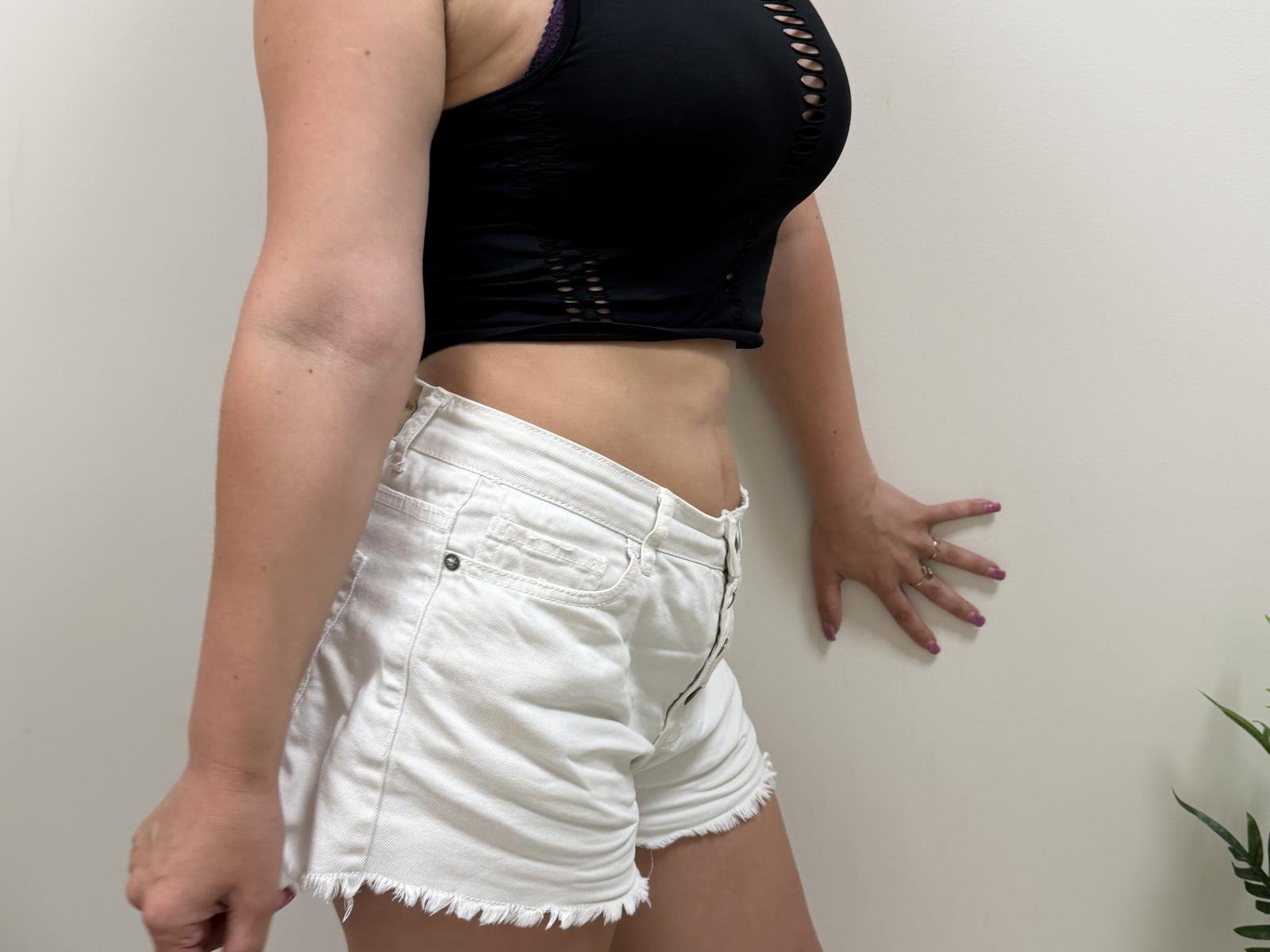 webcam model Tilliana from XloveCam webcam model Tilliana from XloveCam