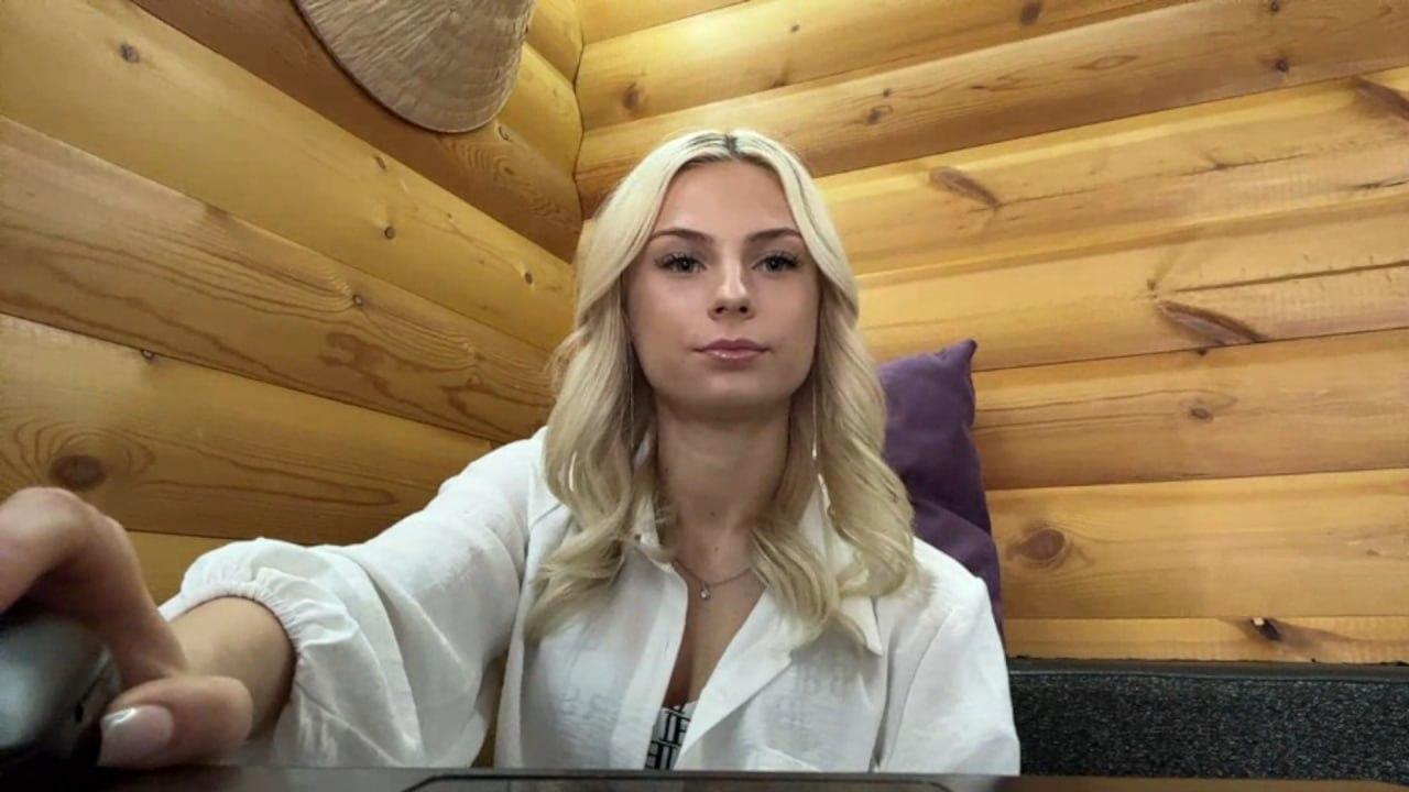webcam model NidaLastinger from XloveCam webcam model NidaLastinger from XloveCam