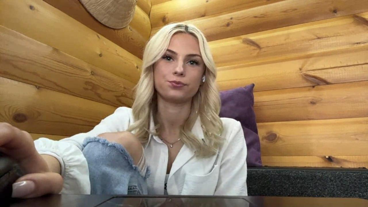 webcam model NidaLastinger from XloveCam webcam model NidaLastinger from XloveCam