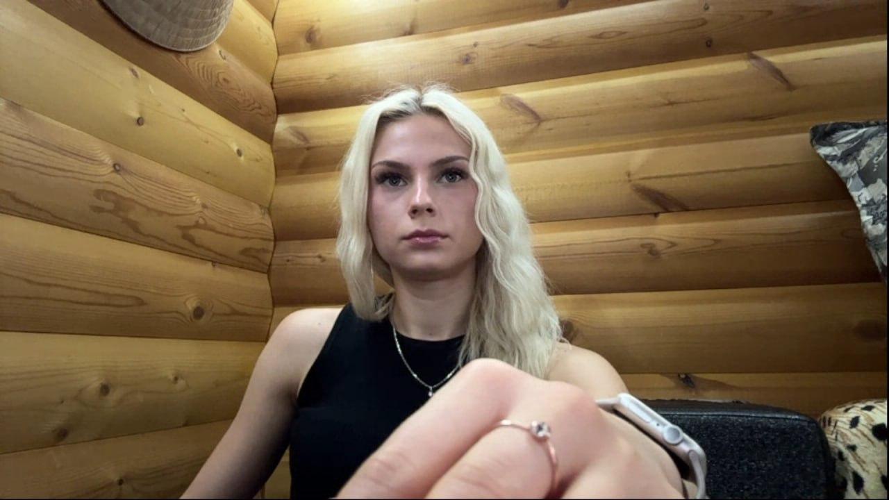 webcam model NidaLastinger from XloveCam webcam model NidaLastinger from XloveCam