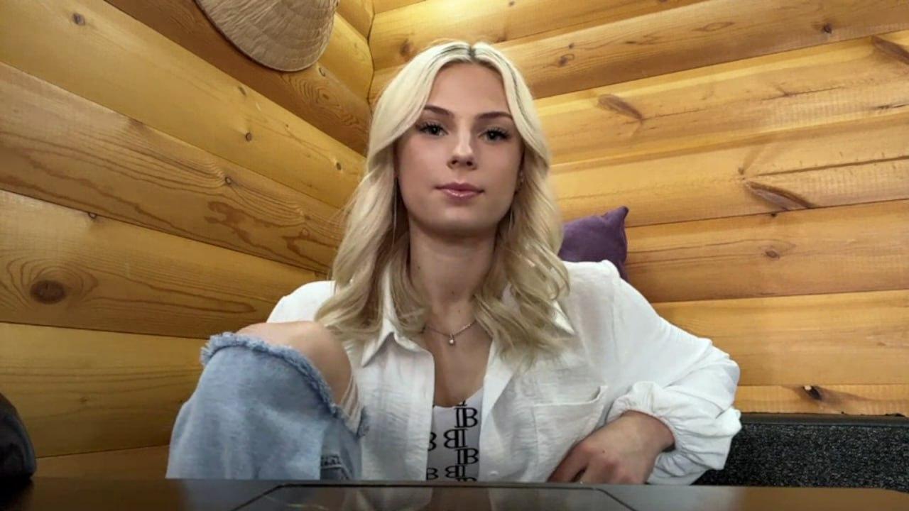 webcam model NidaLastinger from XloveCam webcam model NidaLastinger from XloveCam