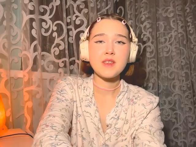 GennieLanosa — live cam photo 1