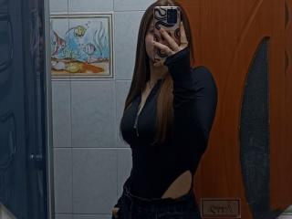 Watch StephenieLiptak Live on XLoveCam
