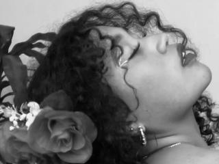 SophieSonyas Blowjob XXX Cams - Photo 7/21