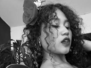 SophieSonyas Blowjob XXX Cams - Photo 6/21