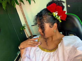SophieSonyas Blowjob XXX Cams - Photo 5/21