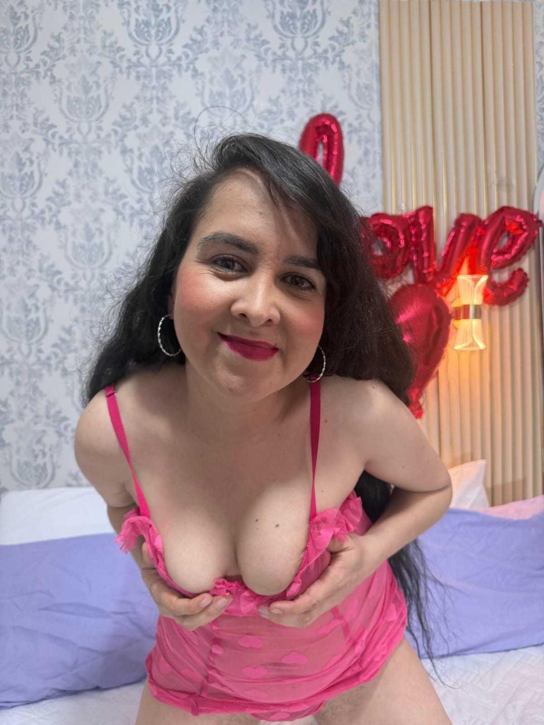 webcam model DianaLane from XloveCam webcam model DianaLane from XloveCam