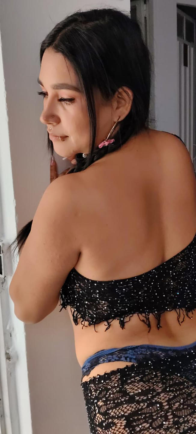 webcam model EdenIvyLm from XloveCam webcam model EdenIvyLm from XloveCam