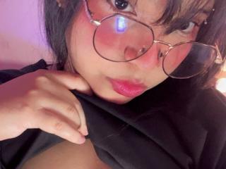 InnocenthaZel Hot Pussy - Photo 14/21