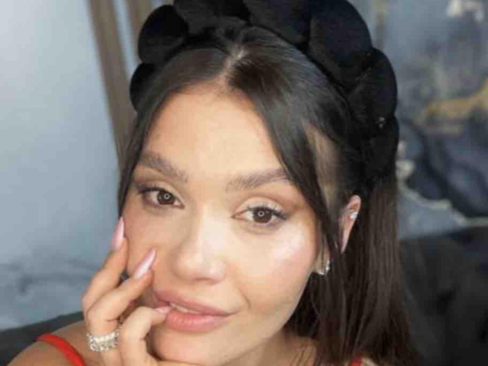 SelenaAllure — live cam photo 1