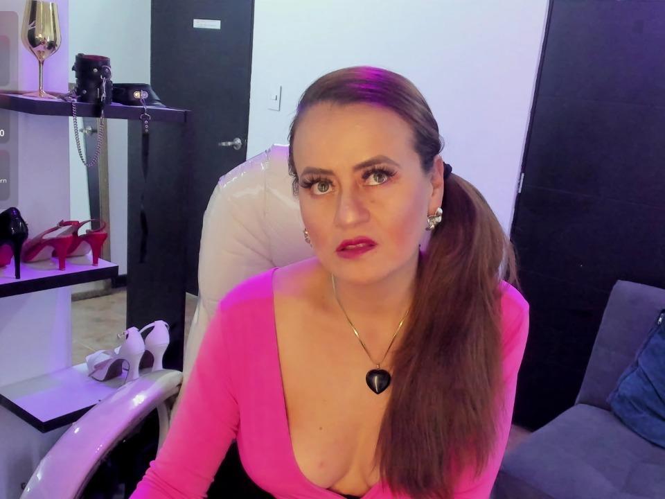 webcam model Maghentaa from XloveCam webcam model Maghentaa from XloveCam