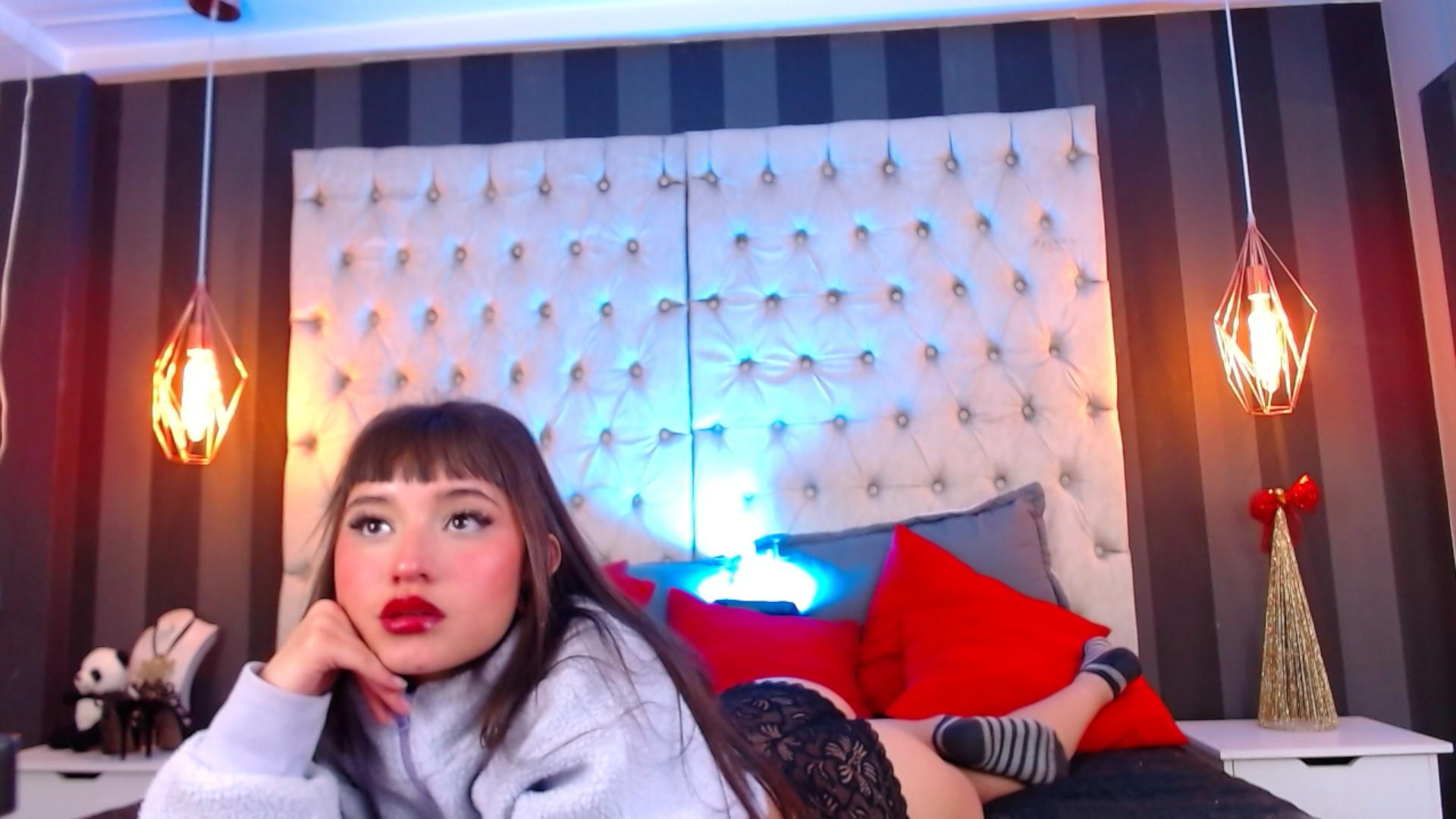 webcam model AliceMorely from XloveCam webcam model AliceMorely from XloveCam