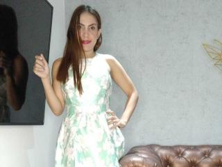 SusanThomass Blowjob XXX Cams - Photo 4/21