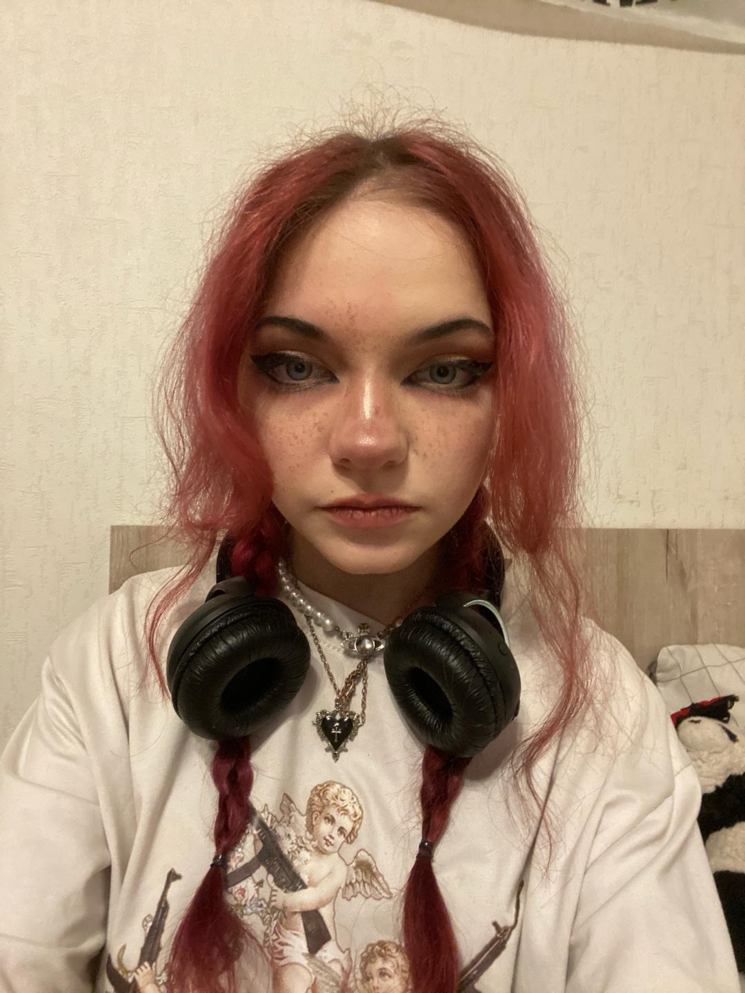 webcam model DoriDeeg from XloveCam webcam model DoriDeeg from XloveCam