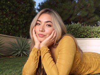 SofieWhite Fellation XXX Cams - Photo 16/21