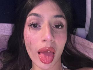 SophieBeaumont Blowjob XXX Cams - Photo 21/21