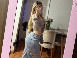 SammyViolet Blowjob XXX Cams - Photo 6/21
