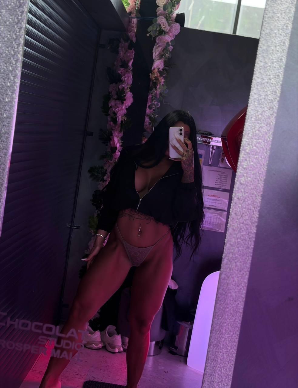 webcam model SonyaStorm from XloveCam webcam model SonyaStorm from XloveCam
