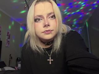 NovellaZellmer Pussy Video Webcam - Photo 6/15