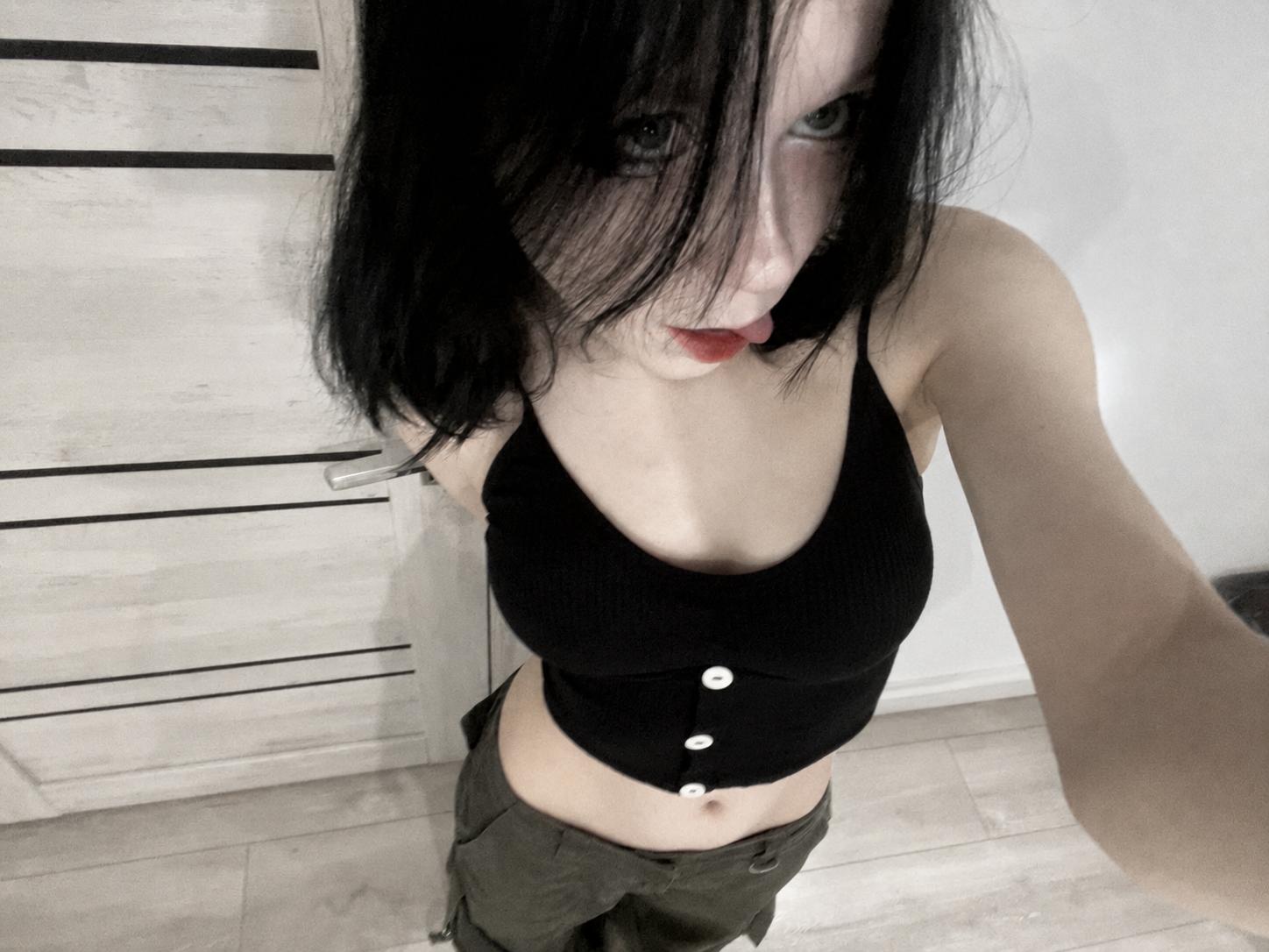 webcam model NancyTurpin from XloveCam webcam model NancyTurpin from XloveCam