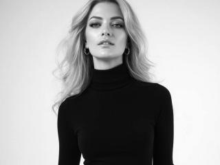 GladisBelle Image Gallery
