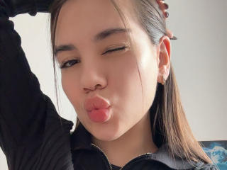 SantinaSchaumberg Blowjob XXX Cams - Photo 19/21