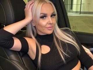 MiaXXX-hot photo