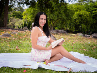 JadeFoster Image Gallery