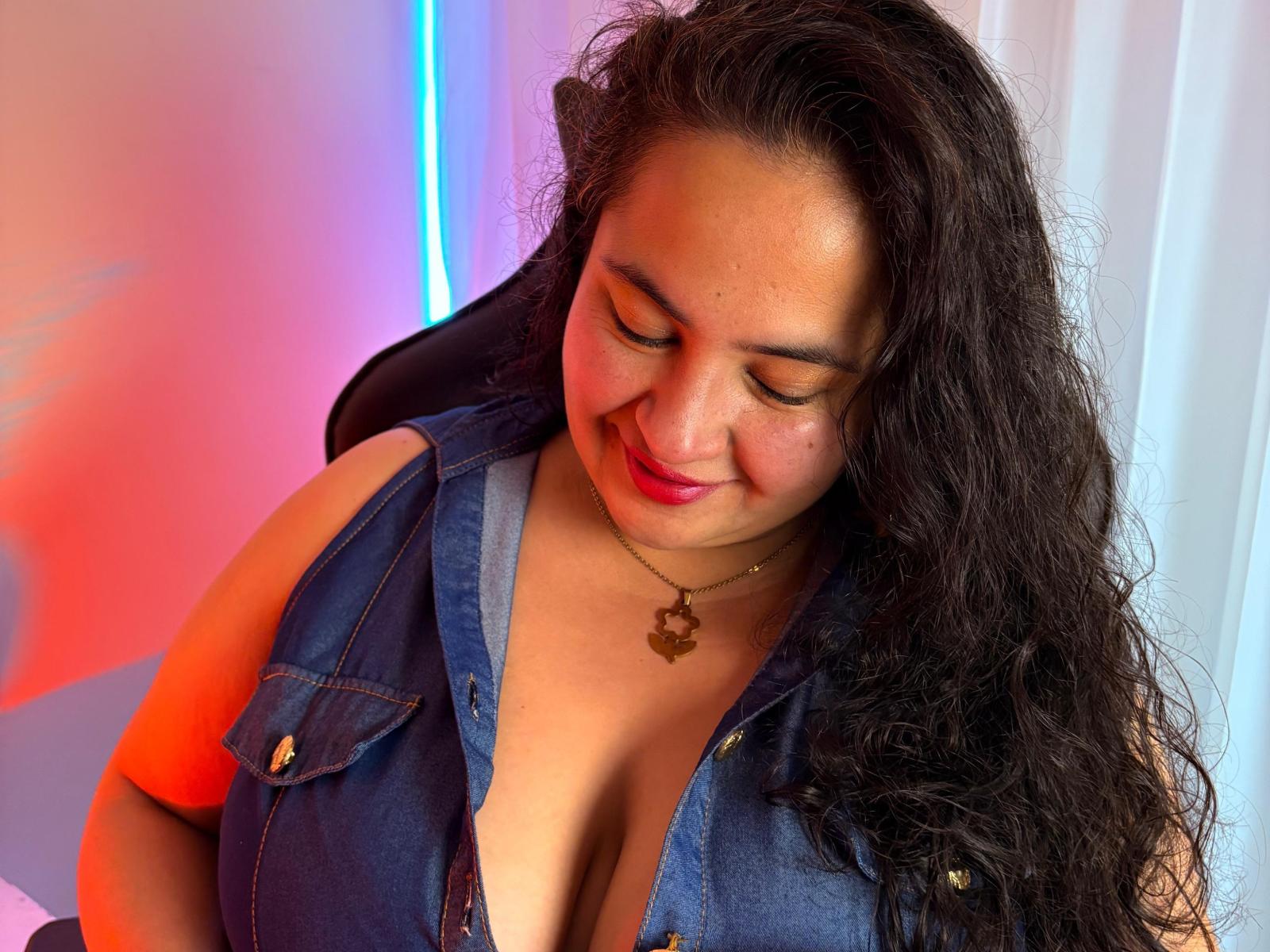 JadeBellee — live cam photo 3