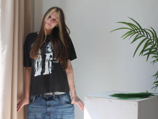MiaNeit photo