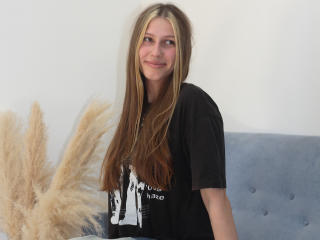 MiaNeit photo