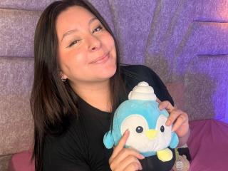 EmaJames Boobs Liveshow - Photo 12/21