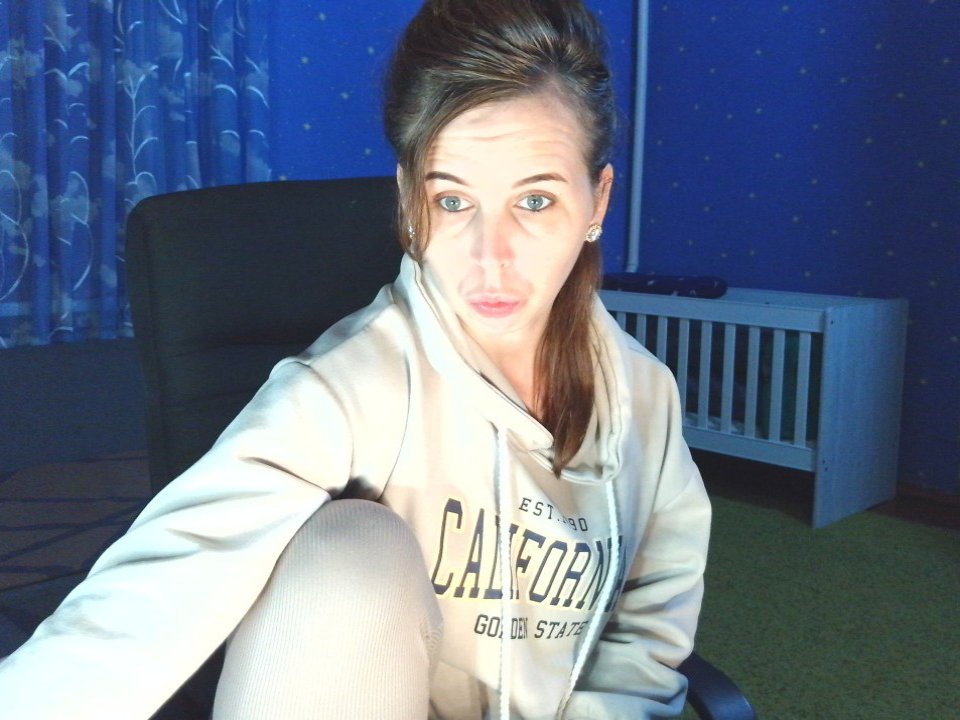 LoveisHt — live cam photo 2