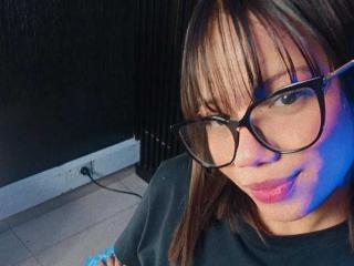 ZaraBlaze MILF Live - Photo 18/21