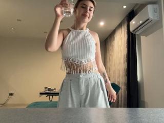 SlyviaCoffen Blowjob XXX Cams - Photo 12/12