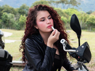 ThaliaaCross Love Webcams - Photo 21/21